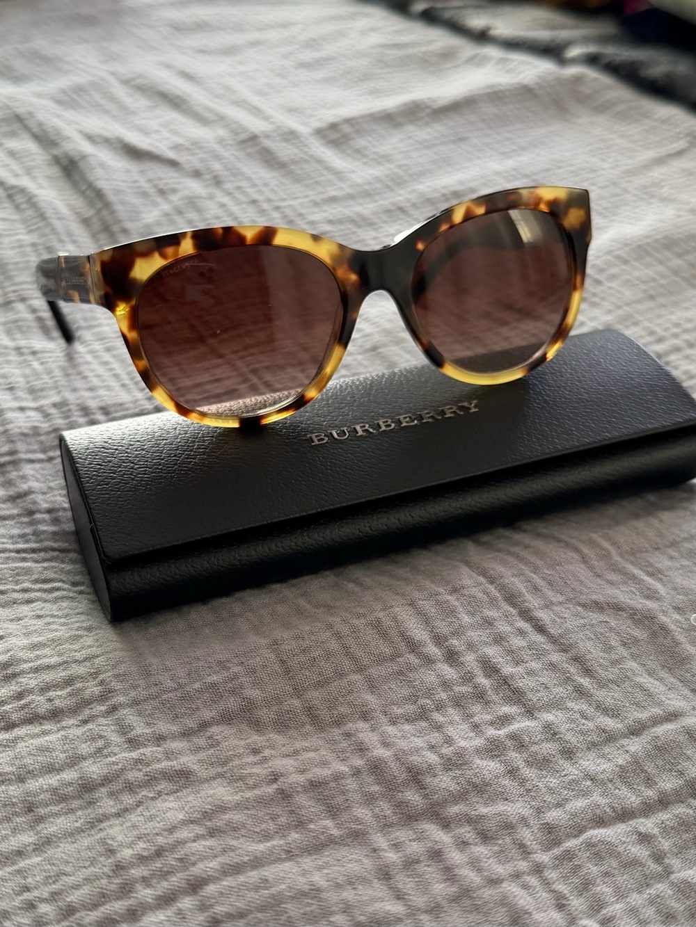 Burberry 4156 Tortoiseshell Cat-Eye Sunglasses with Brown Lenses